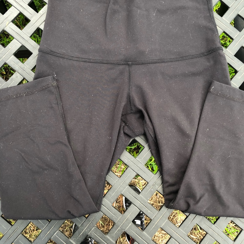 Lululemon wonder crops
